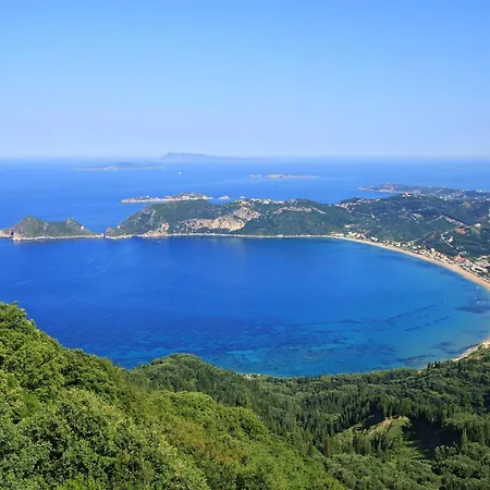 Дом отдыха Skaros House *