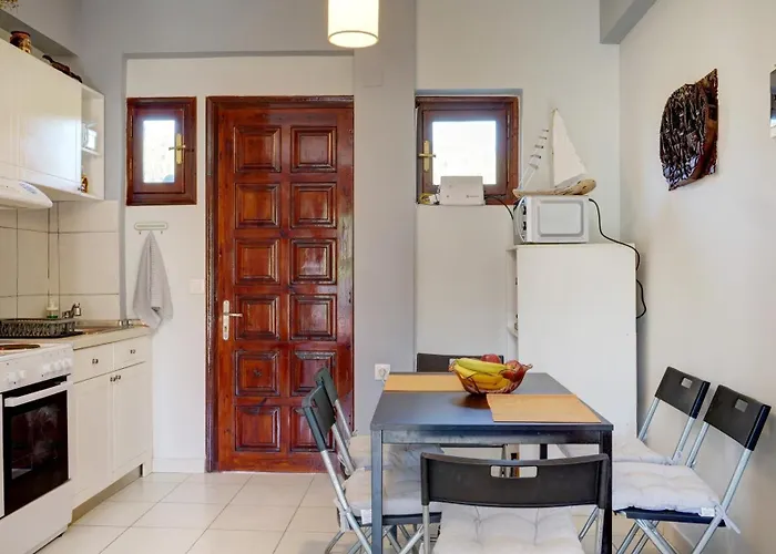 Skaros House بيت للعطل آغيوس غيوريوس باغون